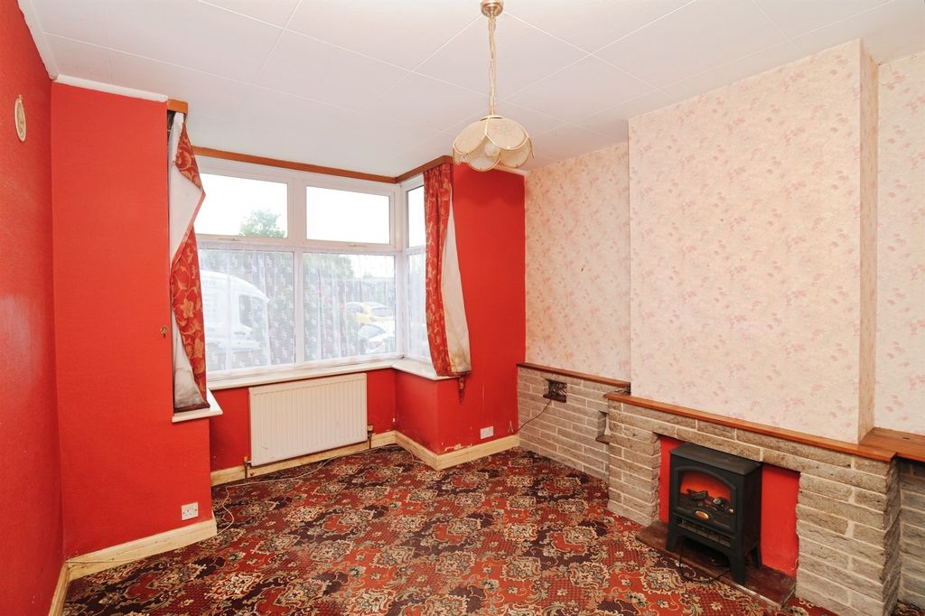 Property photo 3 of 14