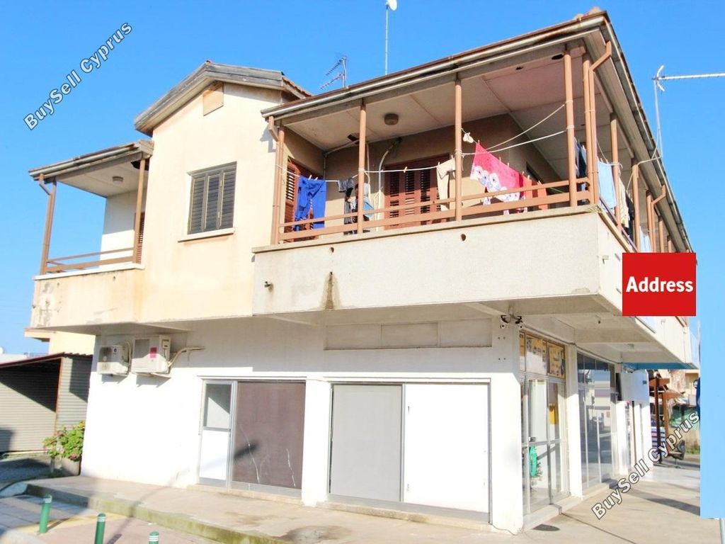 Property photo 2 of 14