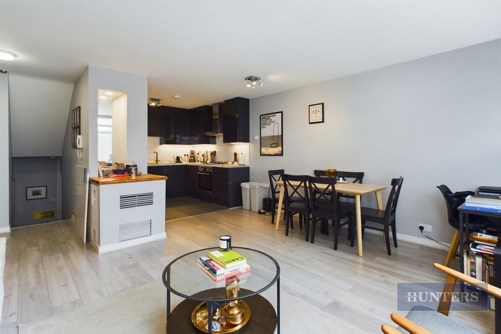 Property photo 1 of 17 Cam01635G0-Pr0289-Still007.Jpg