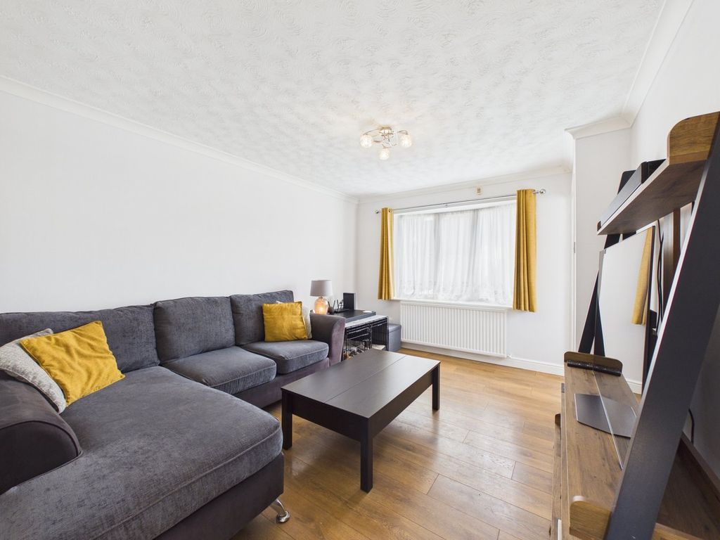Property photo 2 of 19