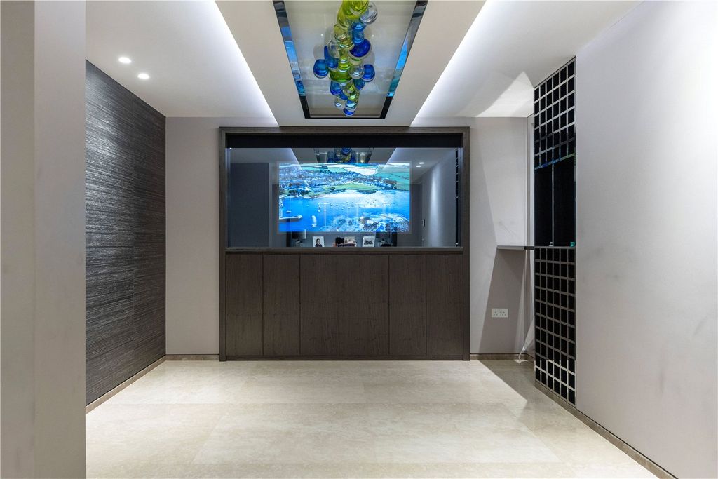 Property photo 3 of 15 Picture No. 11