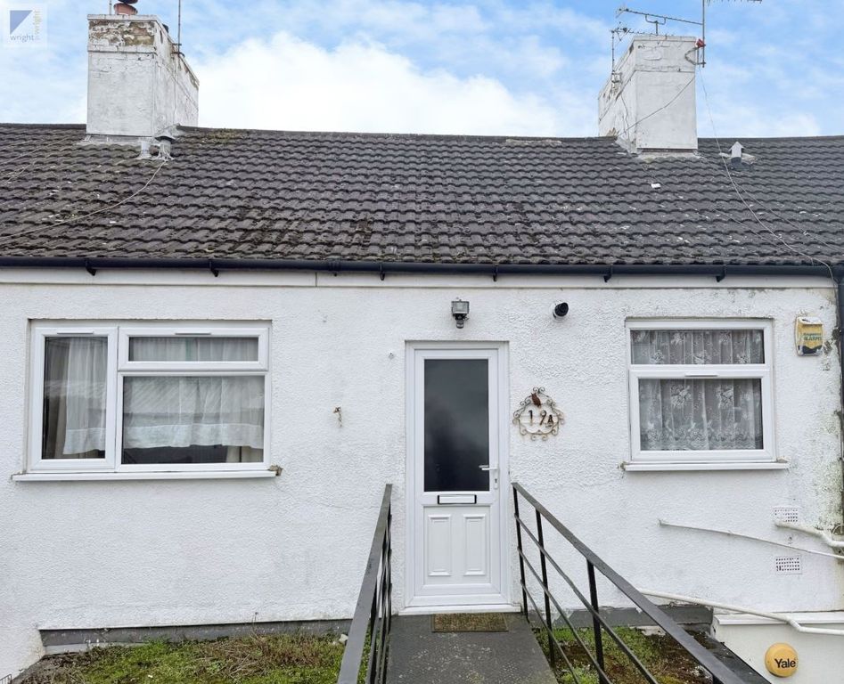 Property photo 1 of 7 Charles Street, Hinckley