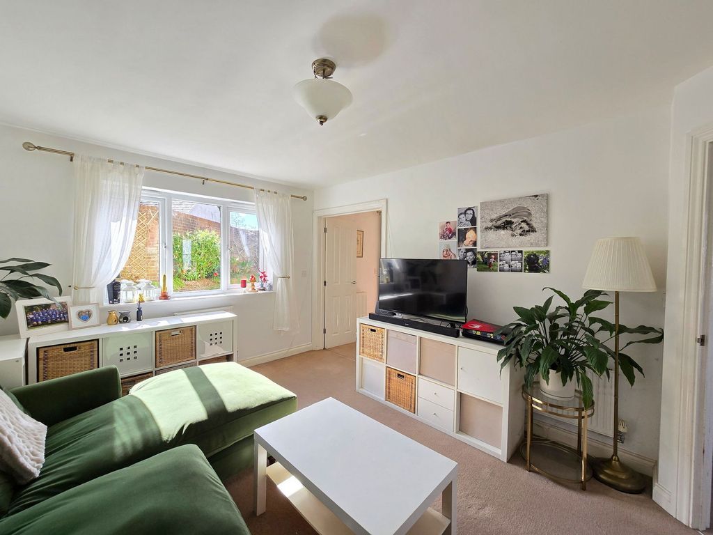 Property photo 3 of 27