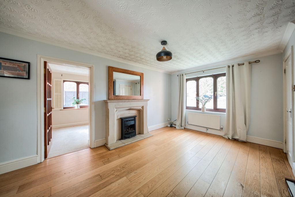Property photo 3 of 19 Xt5A1697-Hdr(3)