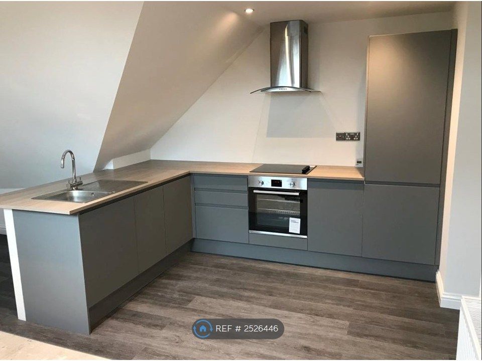 Property photo 3 of 6 Kitchen