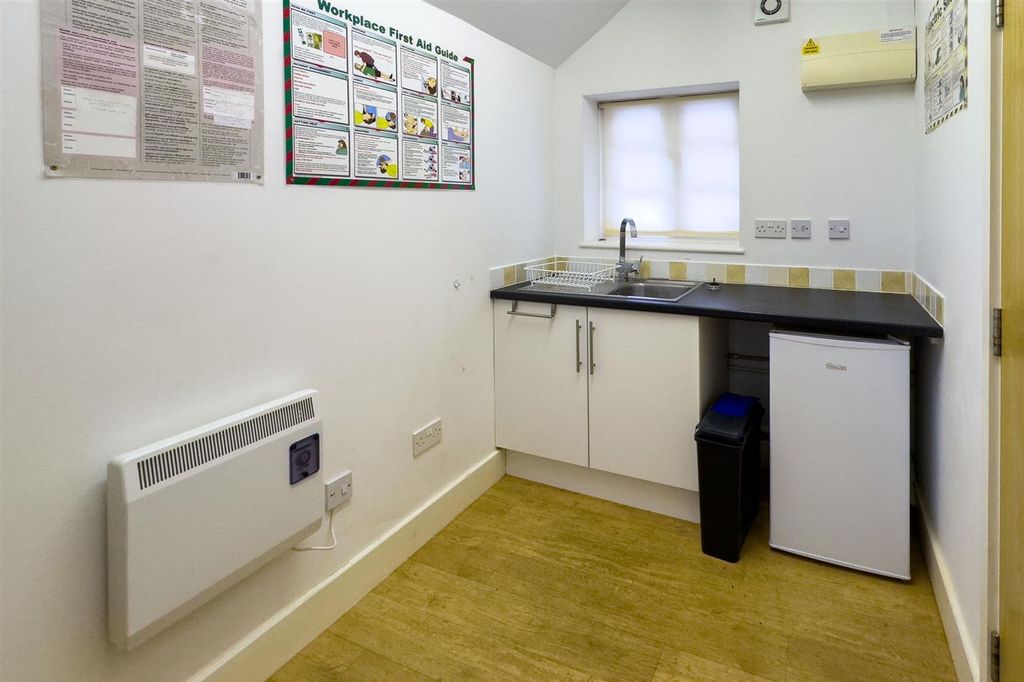 Property photo 3 of 6 Img_2772.Jpg