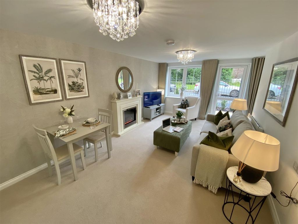 Property photo 2 of 18