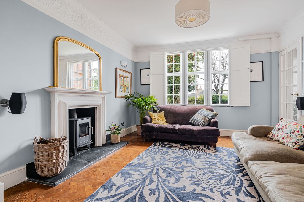 Property photo 2 of 56