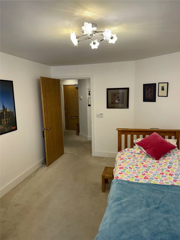 Property photo 3 of 9 Picture No. 14