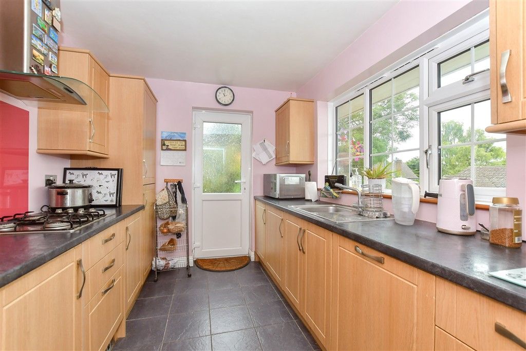 Property photo 2 of 16 Kitchen