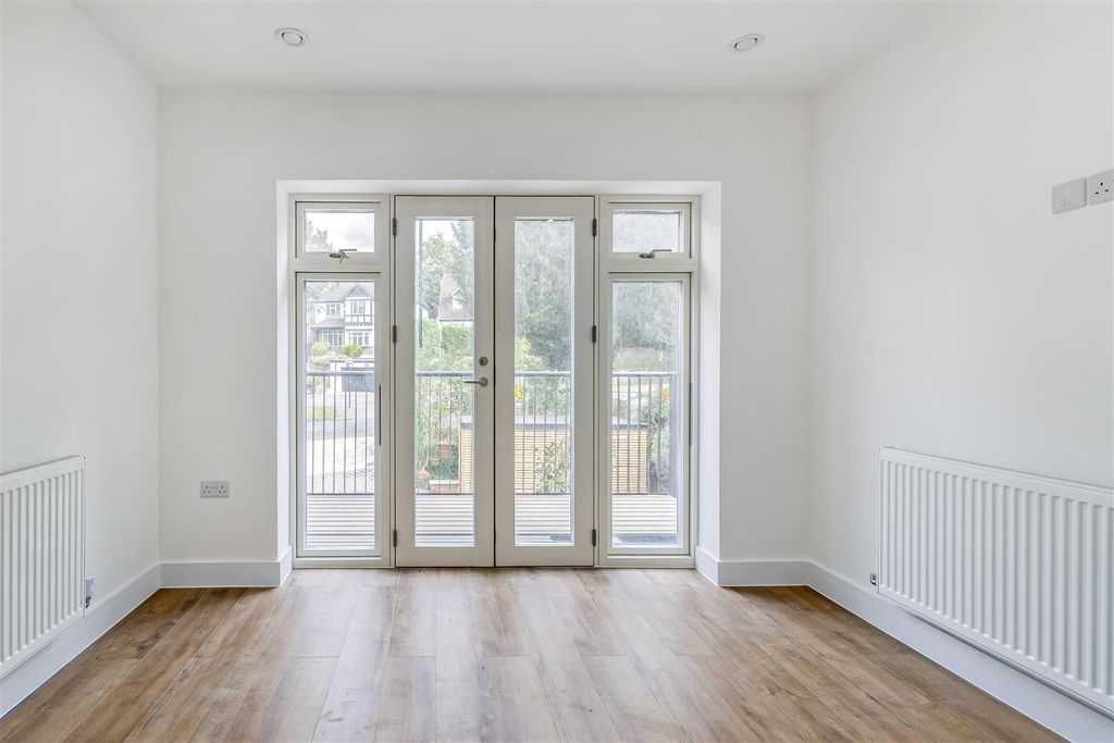 Property photo 2 of 6 114534_Flat 5 8 Coulsdon Road (6).Jpg