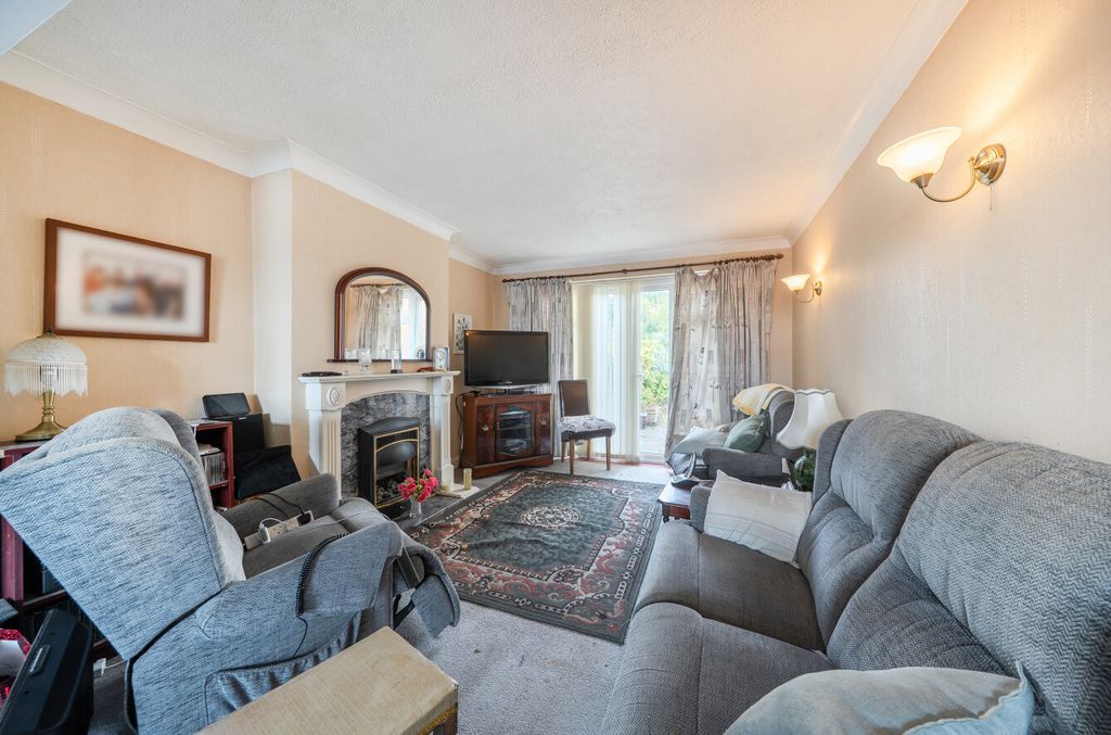 Property photo 2 of 17 1509896-13-6A86E2...