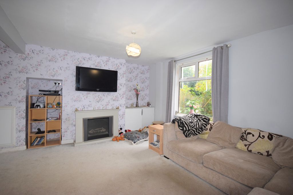 Property photo 3 of 15