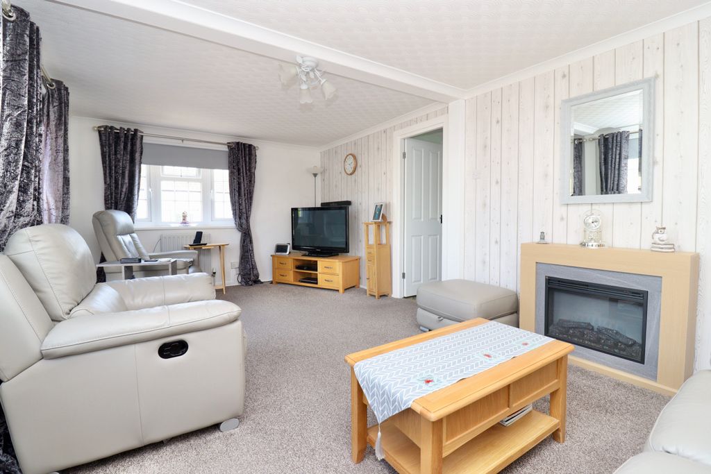 Property photo 3 of 15 Img_7468