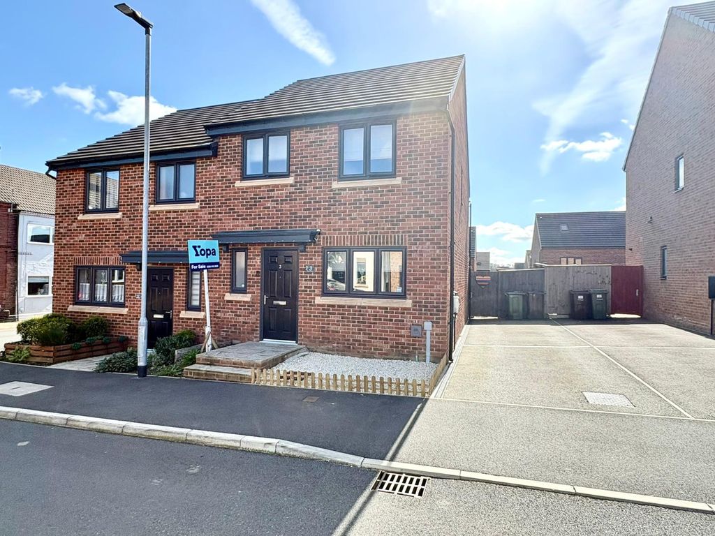 Property photo 1 of 22 Front View