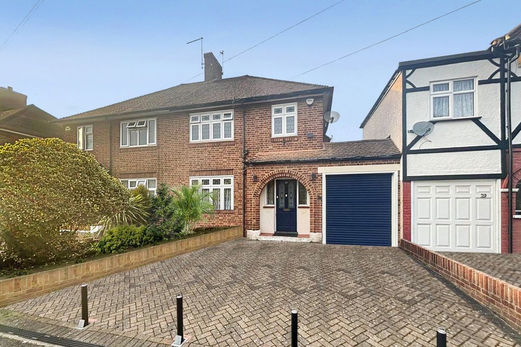 Property photo 1 of 11 Front External