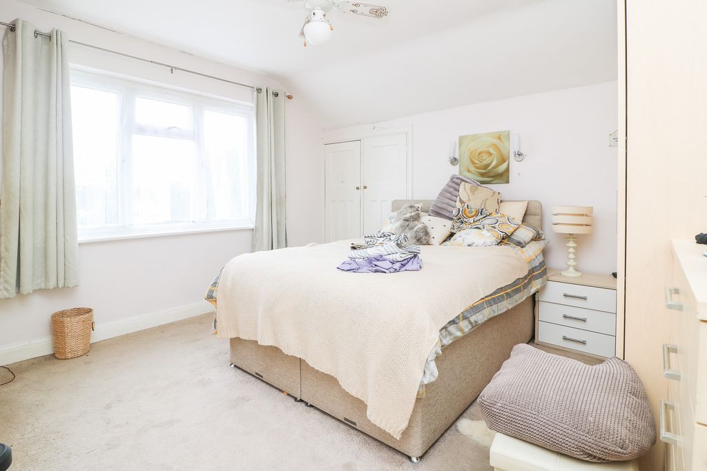 Property photo 1 of 28