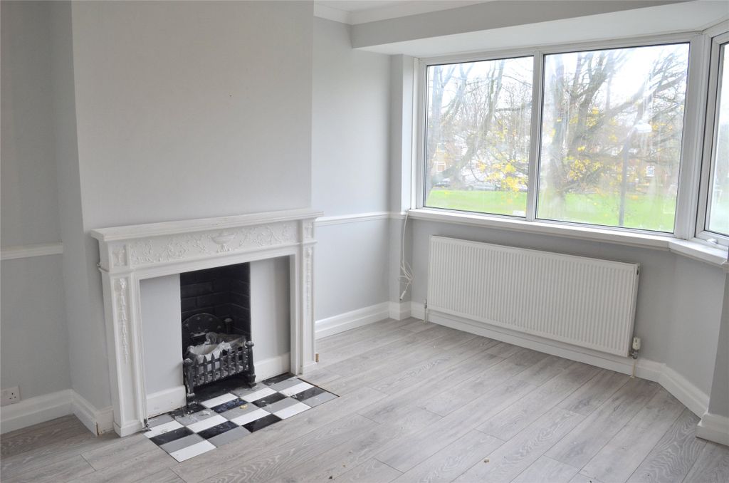 Property photo 3 of 7 Picture No. 24