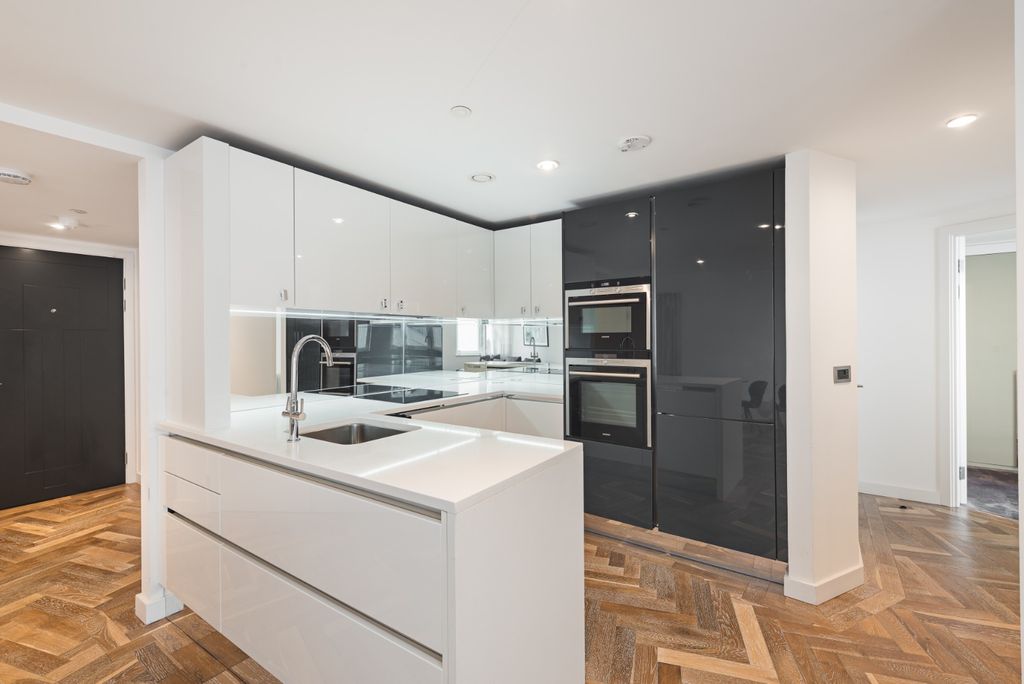 Property photo 1 of 8 4183830