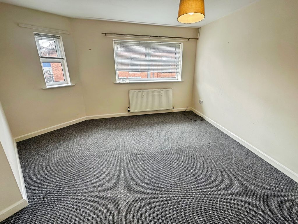 Property photo 2 of 12 Image