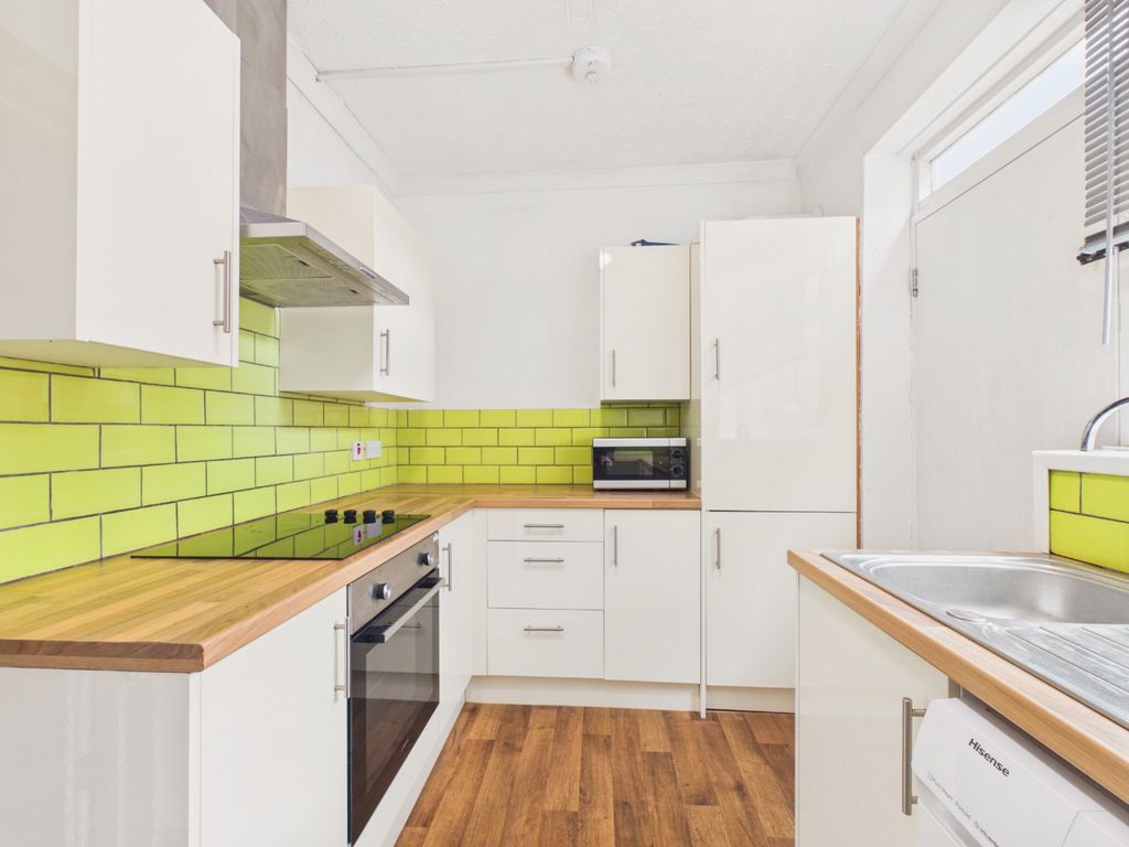 Property photo 2 of 11 5306704