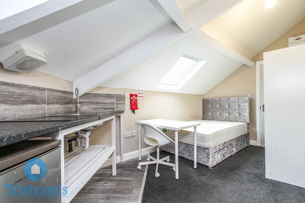 Property photo 1 of 6 Img_6021