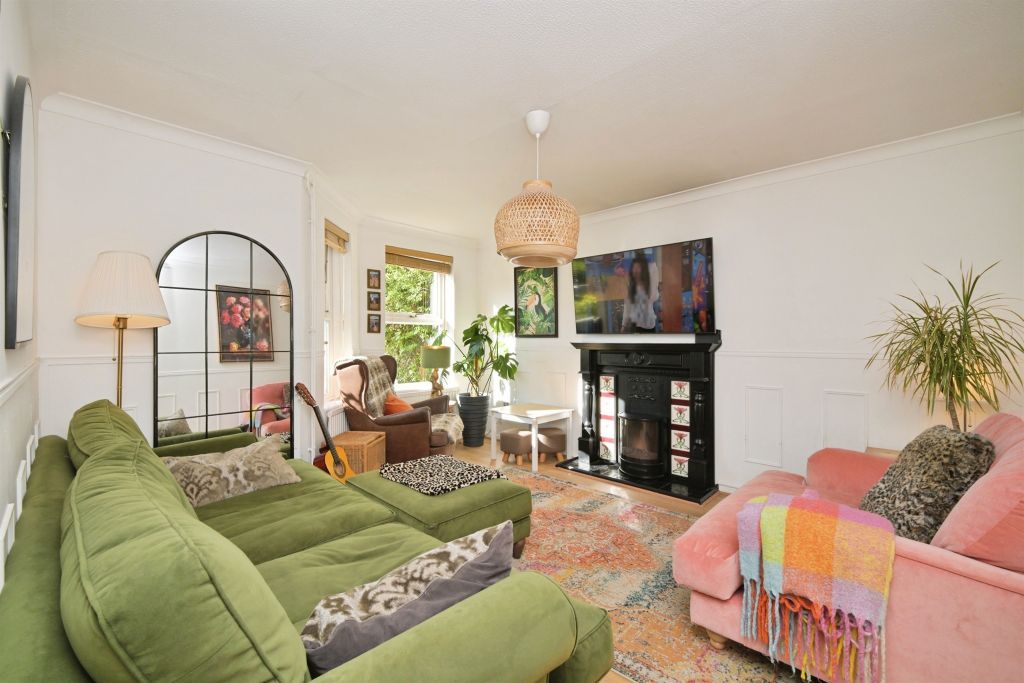 Property photo 2 of 21