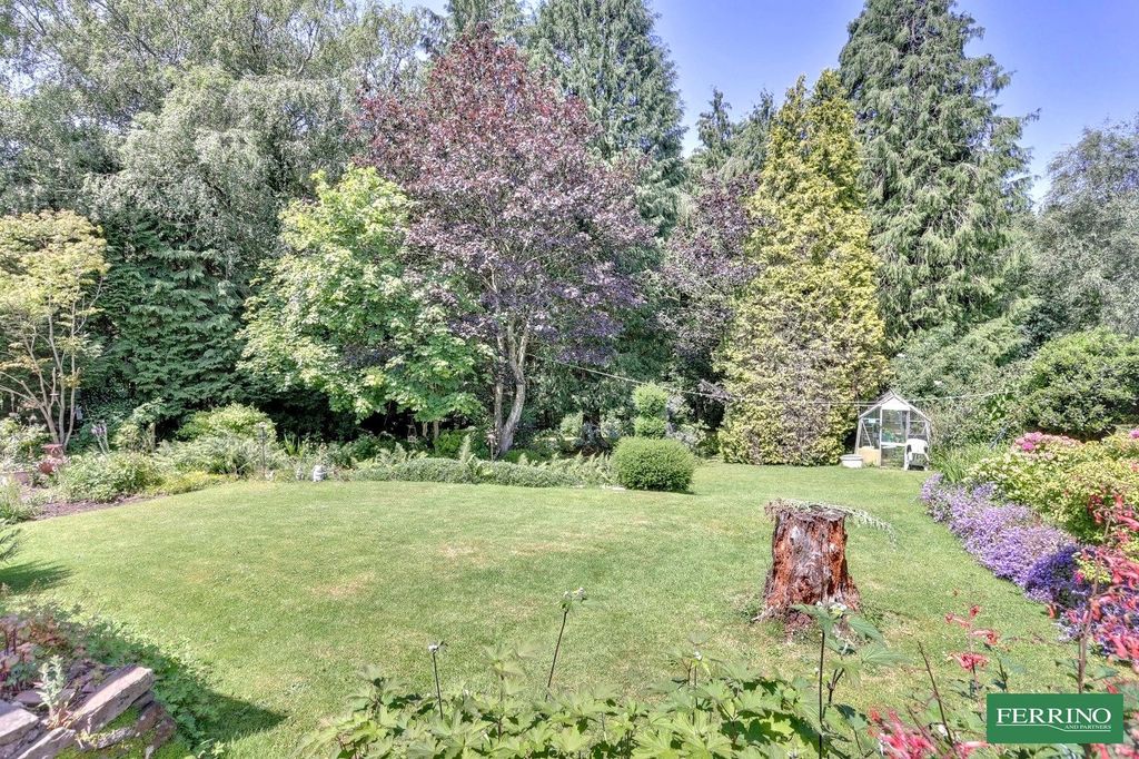 Property photo 2 of 23 Garden