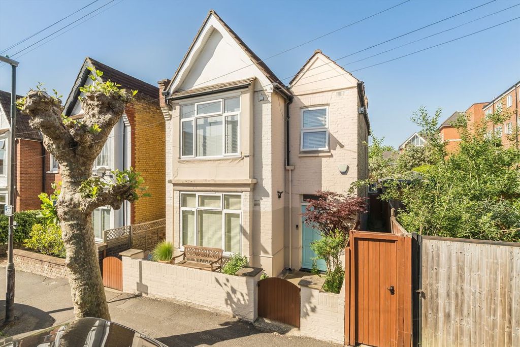 Property photo 1 of 6