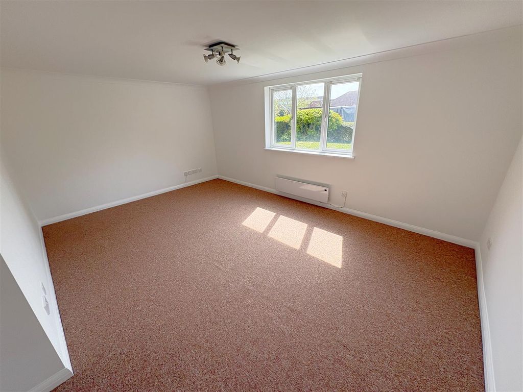 Property photo 2 of 17 Lounge_Dining Room.Jpg