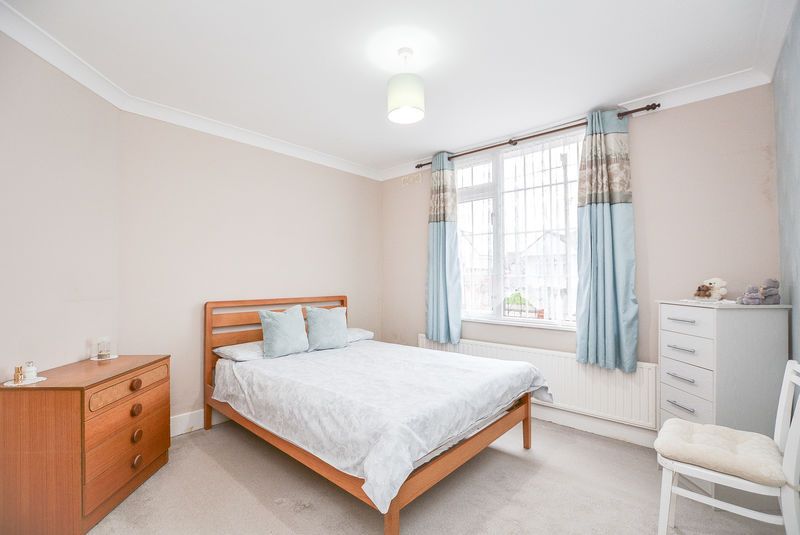 Property photo 3 of 17 Photo 5