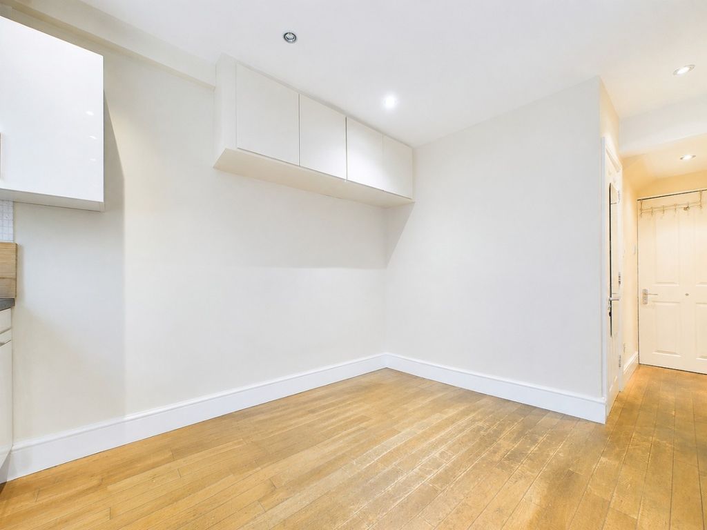 Property photo 2 of 9 3663004