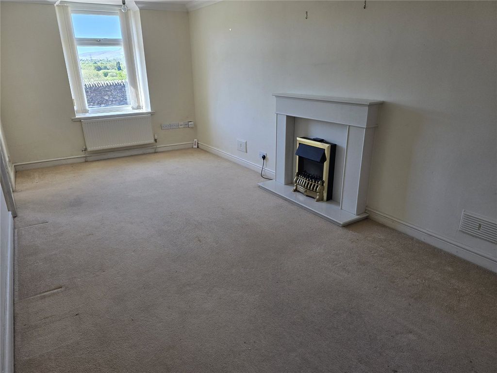 Property photo 3 of 19 Picture No. 03