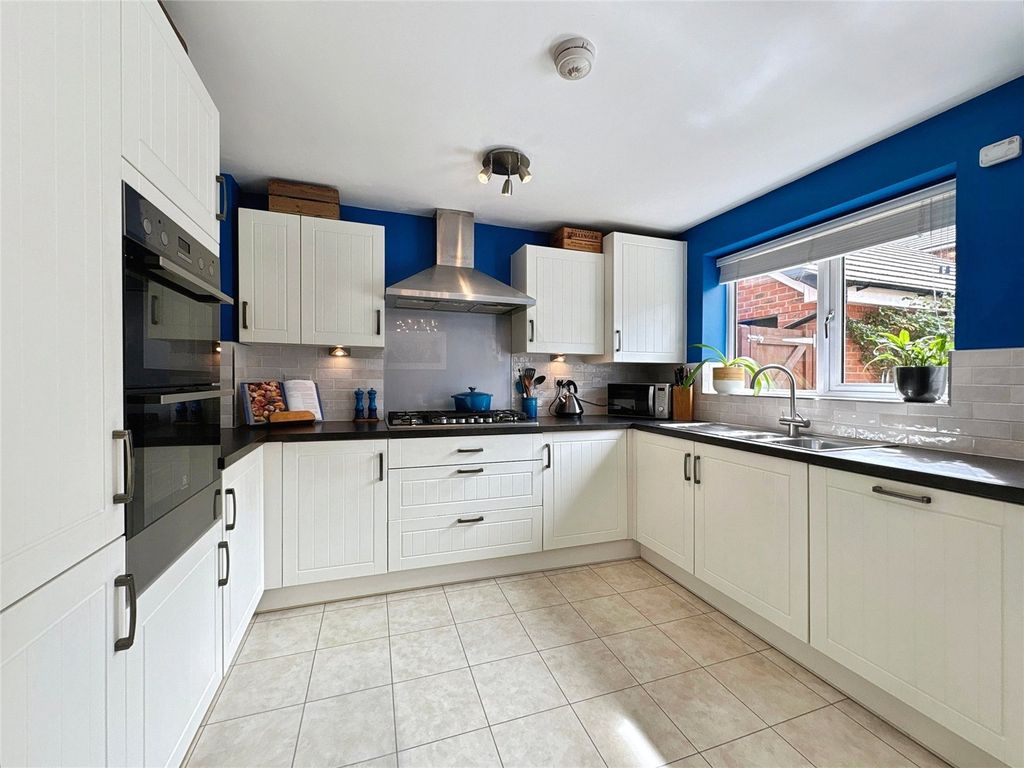 Property photo 2 of 22 Picture No. 10