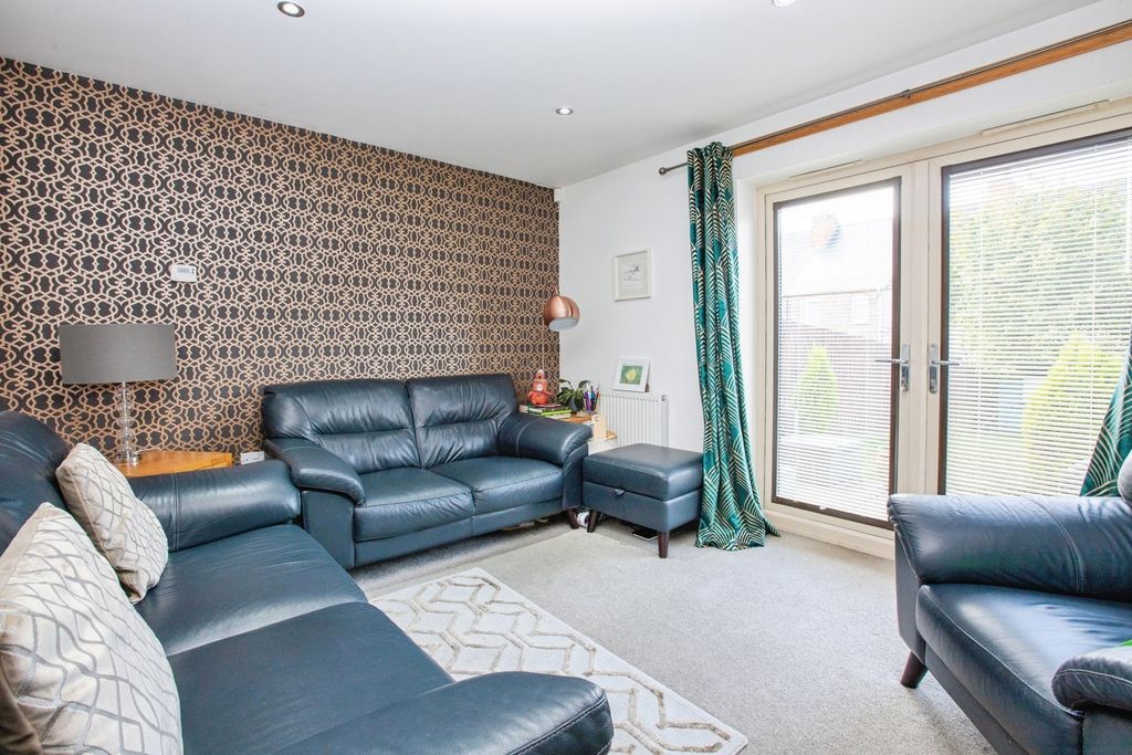 Property photo 2 of 16 Pbox-Img.Jpg