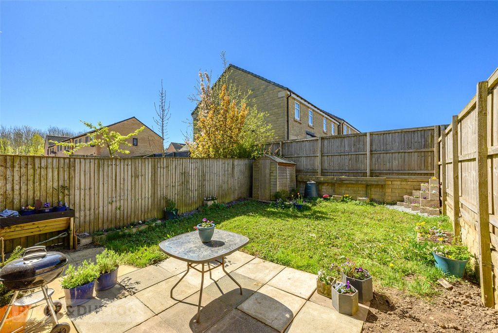 Property photo 2 of 20 Garden