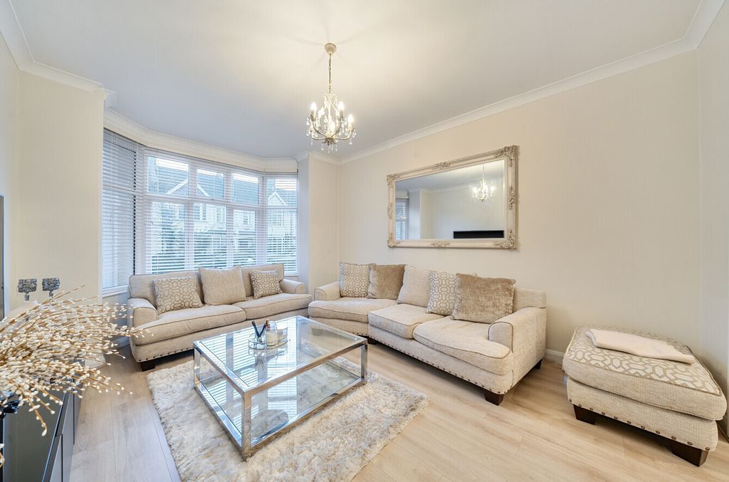 Property photo 3 of 26 Picture No. 83