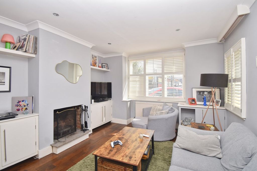 Property photo 2 of 11