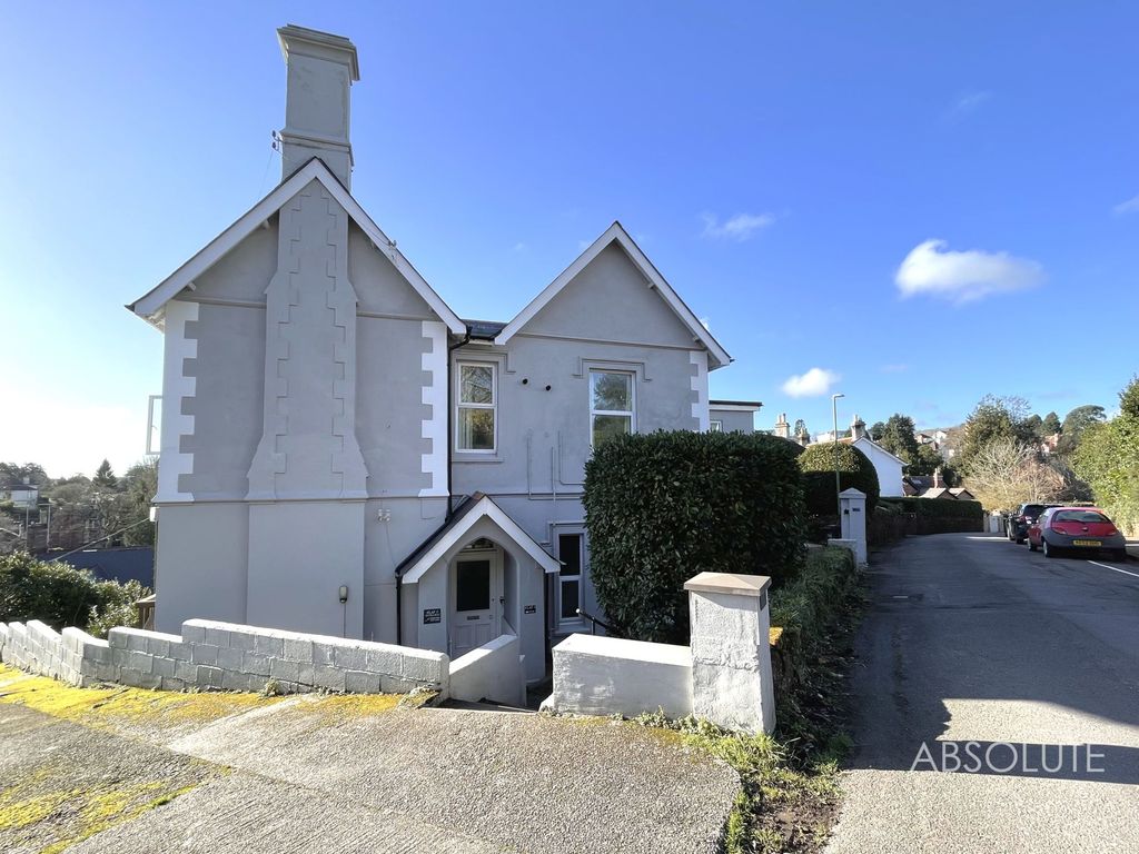 Property photo 1 of 5
