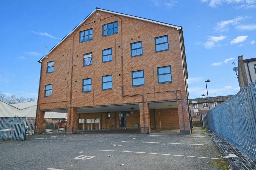 Property photo 1 of 6 Chatgpt Image Mar 10, 2026, 02_43_15 Pm.Png