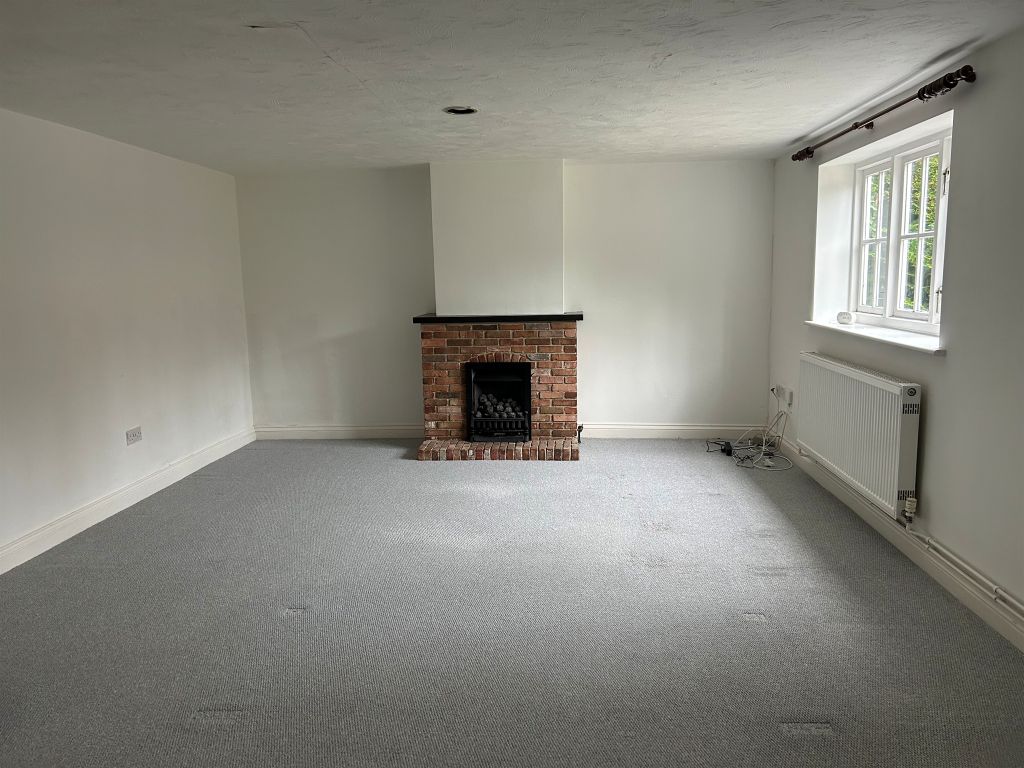 Property photo 2 of 24
