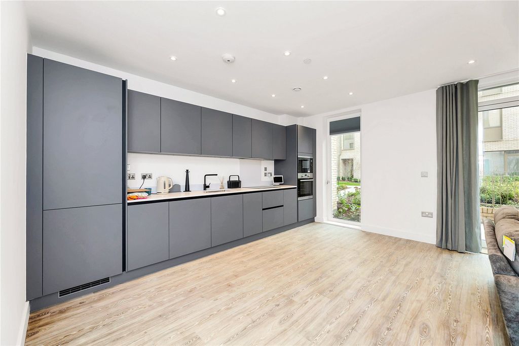 Property photo 2 of 11 Picture No. 03