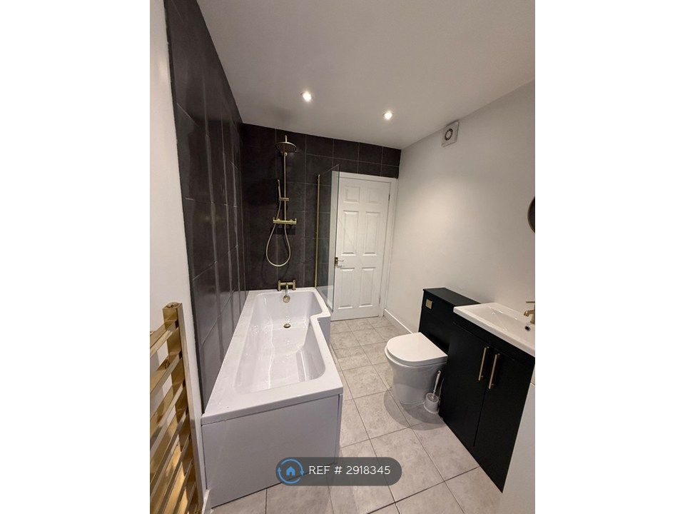 Property photo 2 of 17 First Floor Bathroom