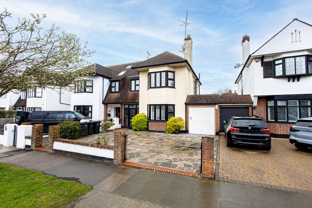 Property photo 1 of 37