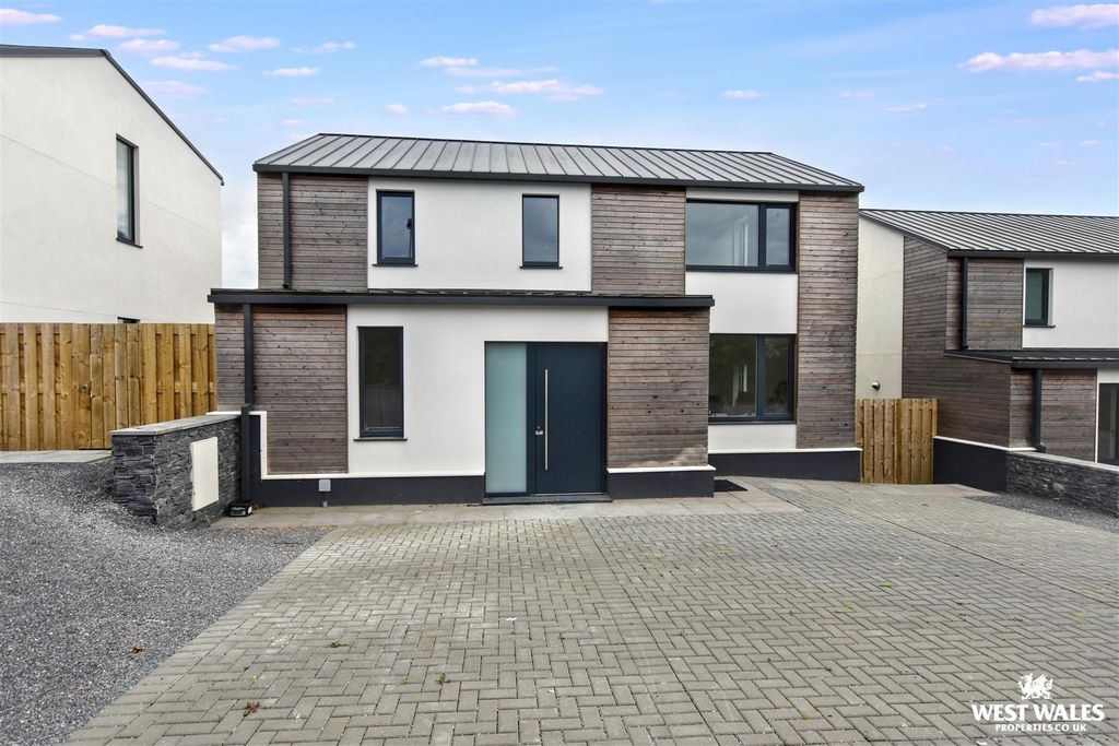Property photo 1 of 11 37.Jpg