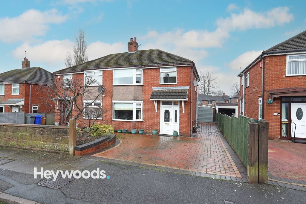 Property photo 1 of 31