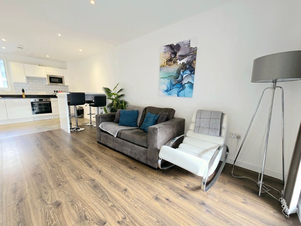 Property photo 3 of 6