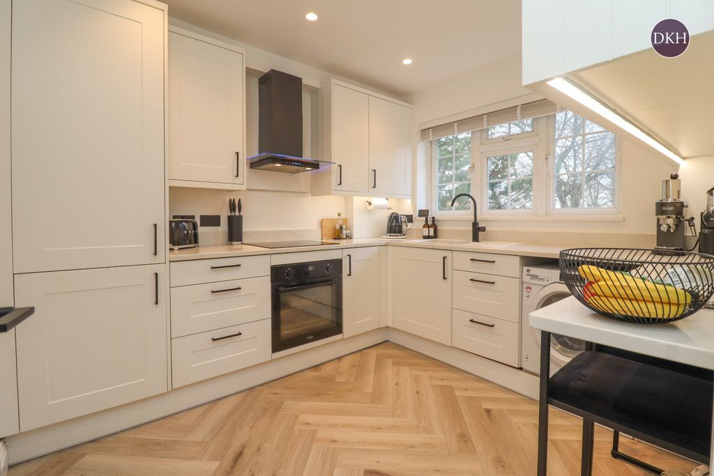 Property photo 3 of 8 Picture No. 17