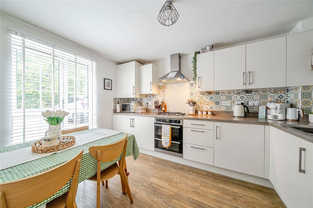 Property photo 2 of 15 Picture No. 14