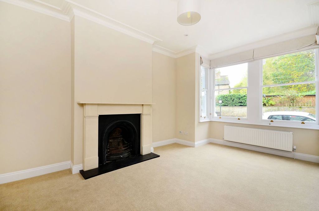 Property photo 3 of 13
